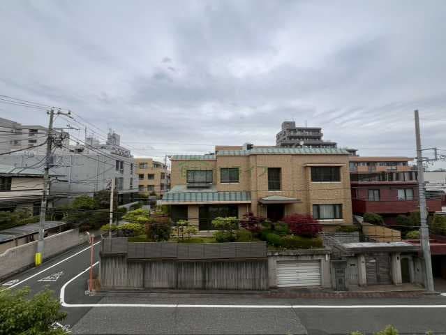 Room image 14