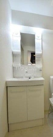 Room image 10