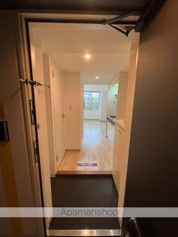 Room image 12