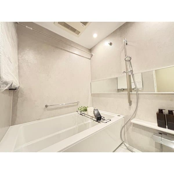 Preview interior of 06292685