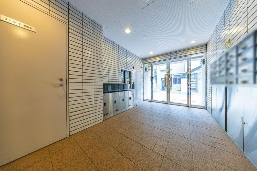 Preview interior of 06292681