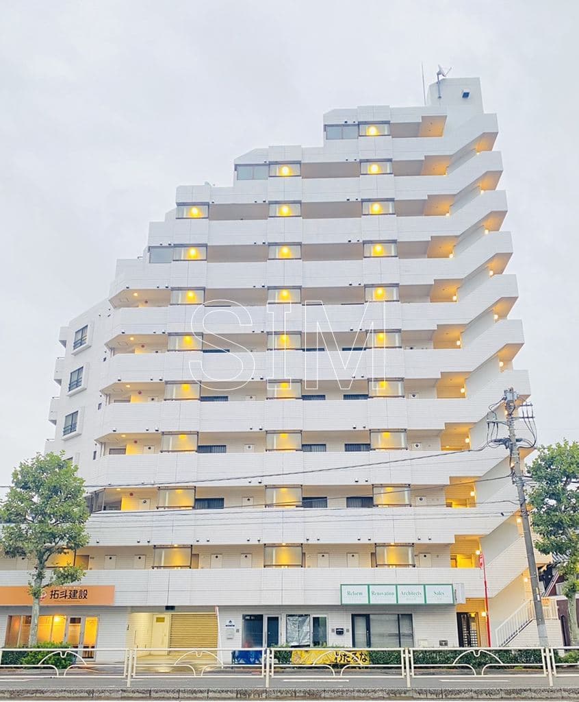 Main Image