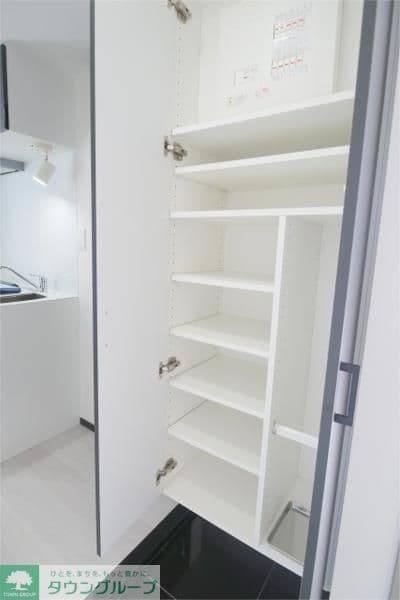 Room image 12