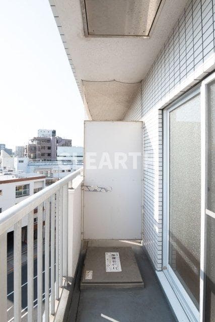 Room image 8