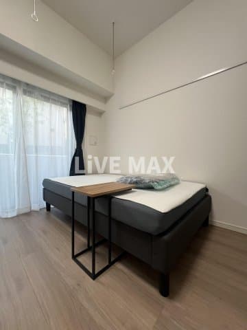 Room image 10