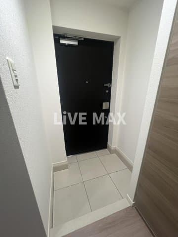Room image 11