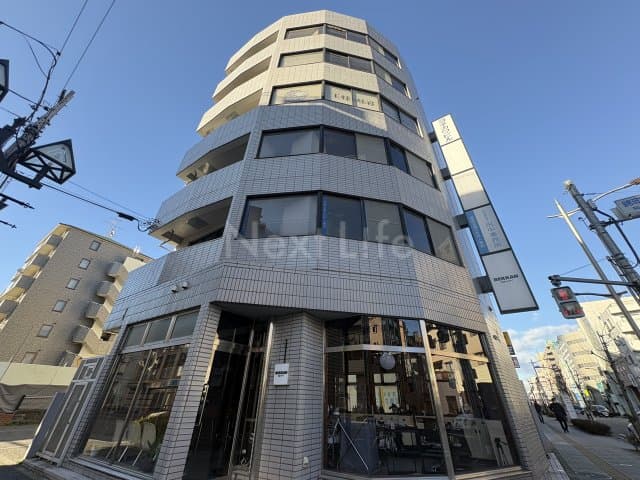 Main Image