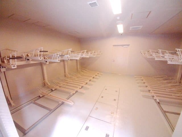 Room image 13