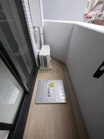 Room image 10