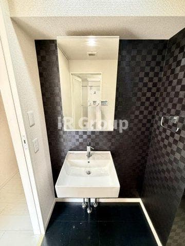 Room image 8