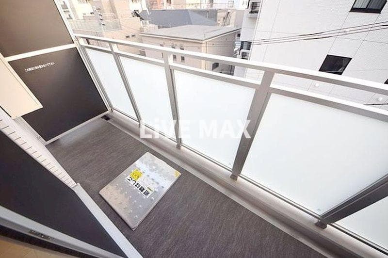 Room image 10