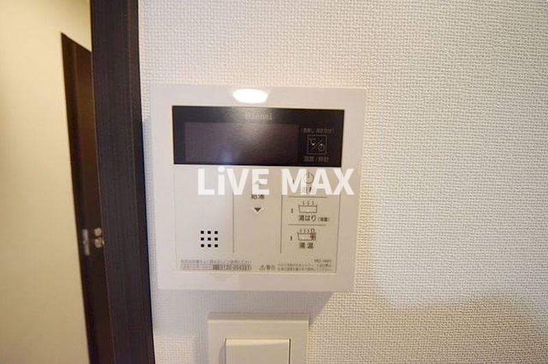 Room image 12