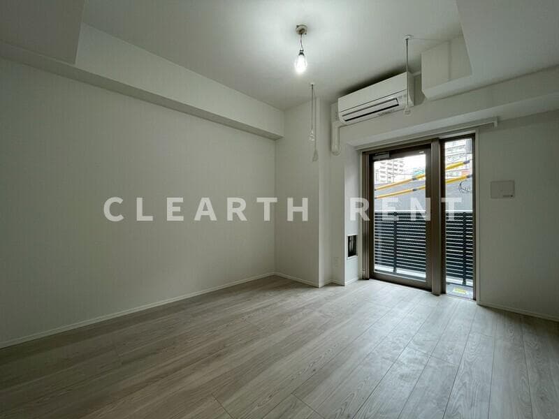 Room image 10