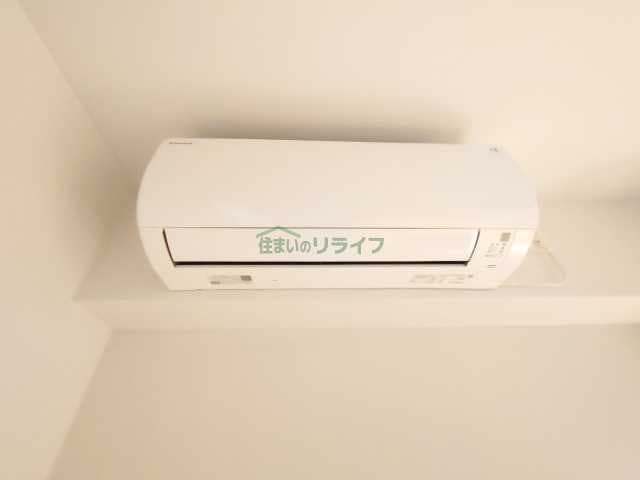 Room image 12