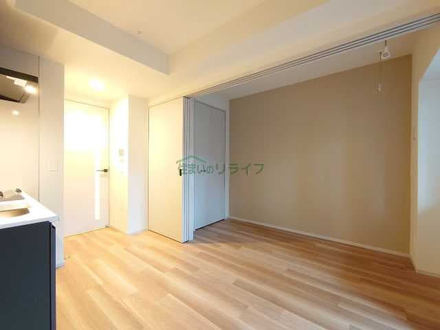 Room image 8