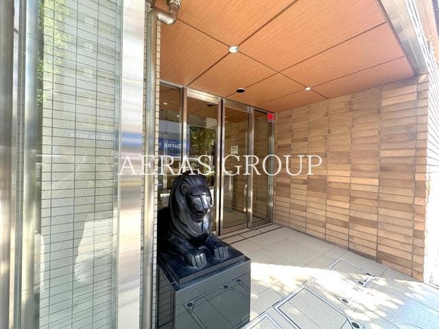 Room image 11