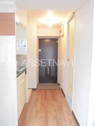 Room image 10