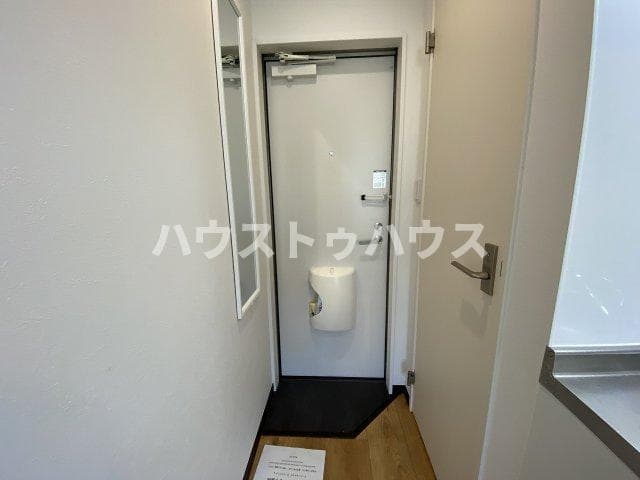 Room image 10