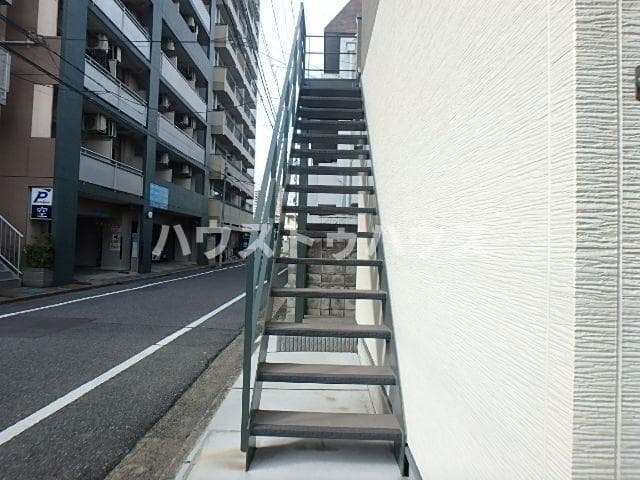 Room image 11