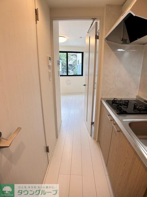 Room image 12