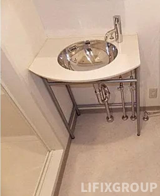 Room image 9