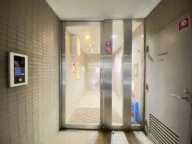 Room image 13