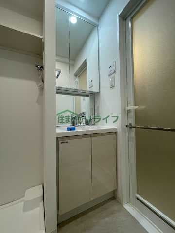 Room image 9