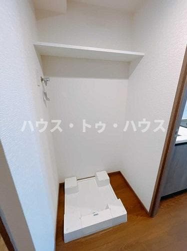 Room image 11