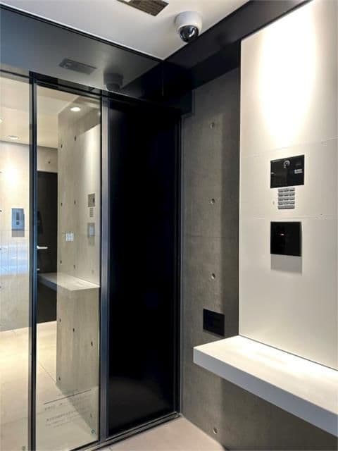 Room image 11