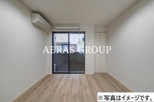 Room image 8