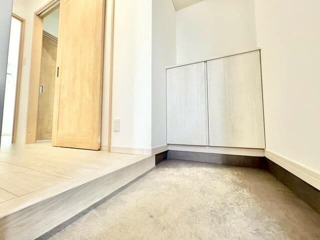 Room image 11