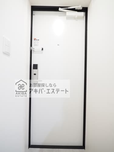 Room image 12