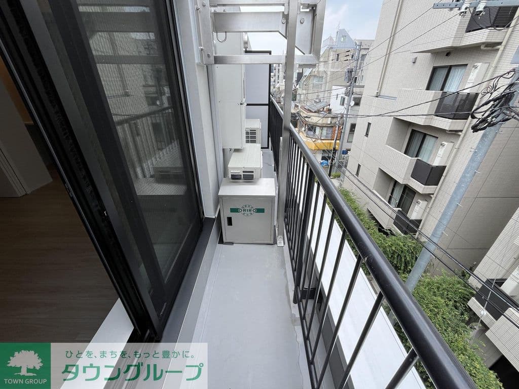 Room image 10