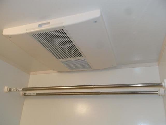 Room image 10