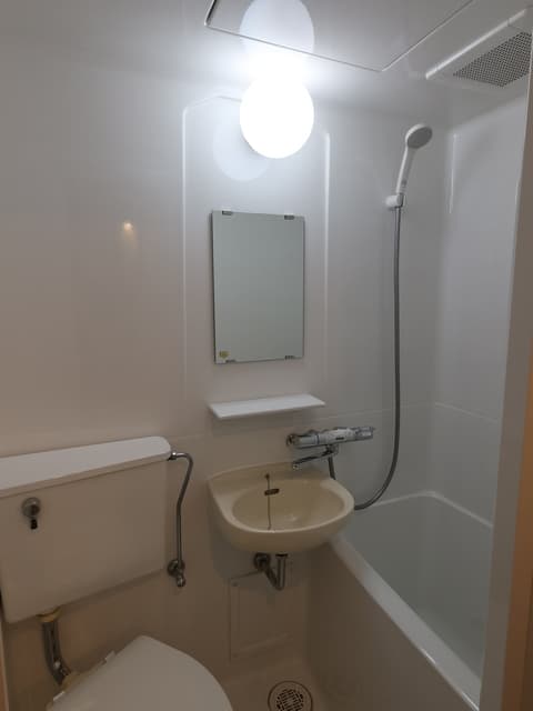 Room image 8
