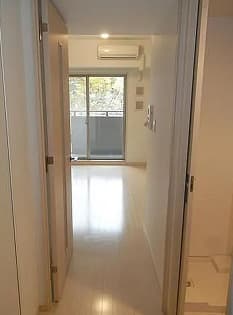 Room image 12