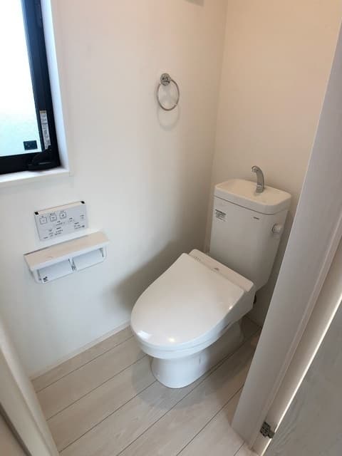 Room image 12