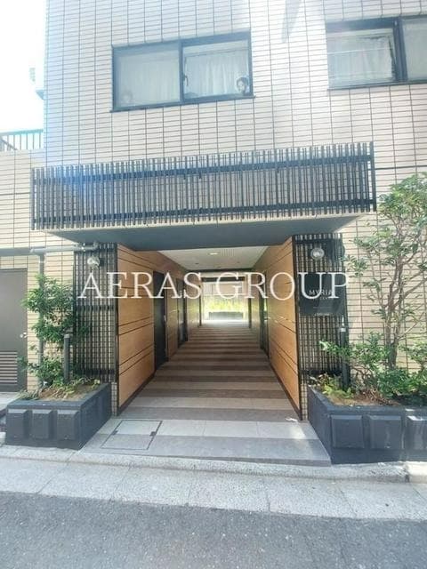 Room image 11